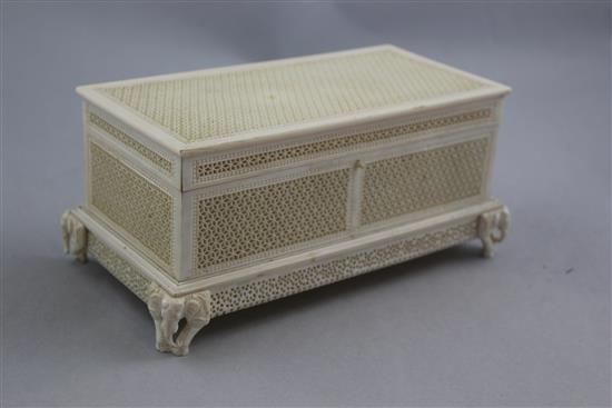 An Indian ivory pierced casket, early 20th century, 21cm